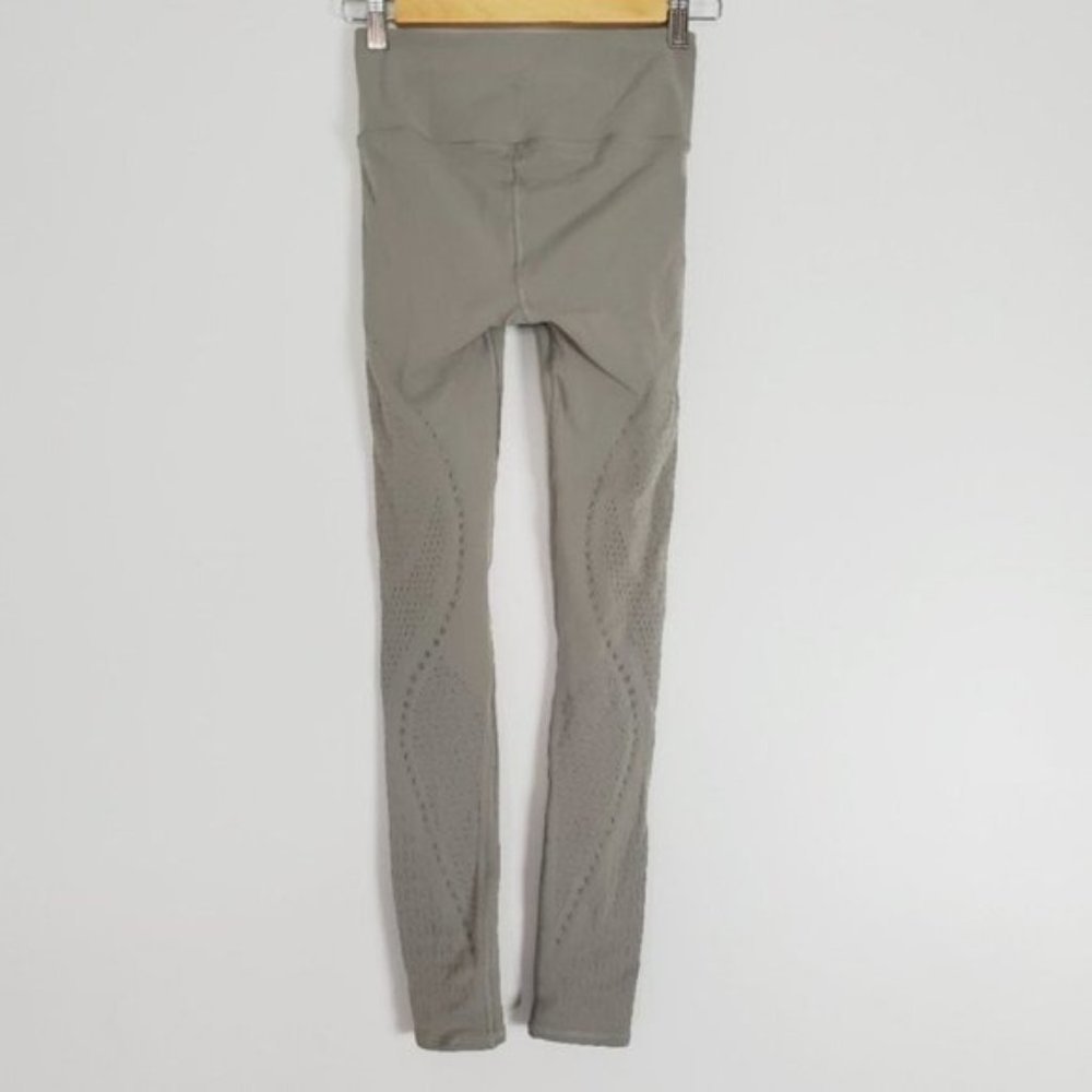 Lululemon REAVEAL TIGHT CARBON DUST LEGGING - Picture 9 of 16